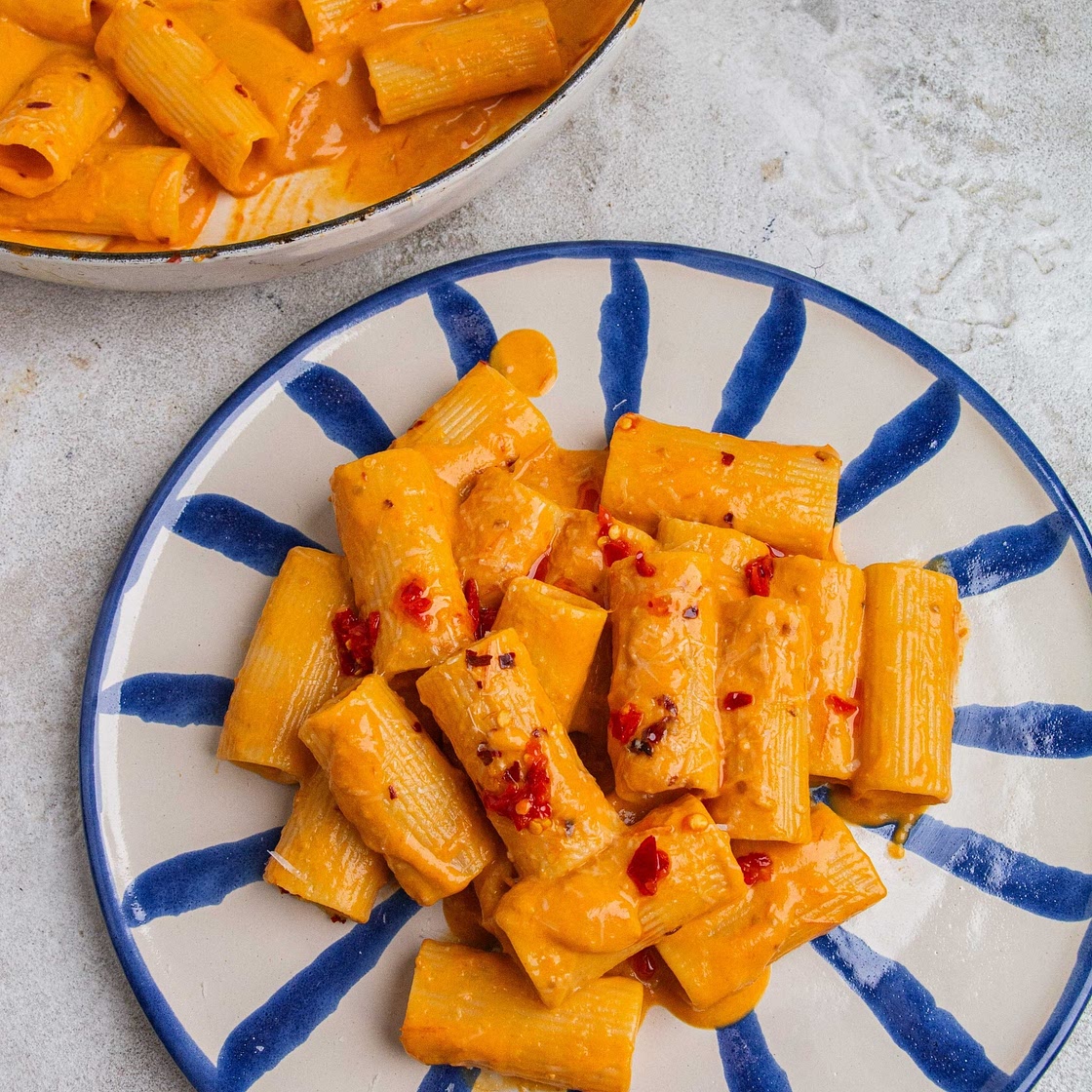 Tomato and garlic confit pasta