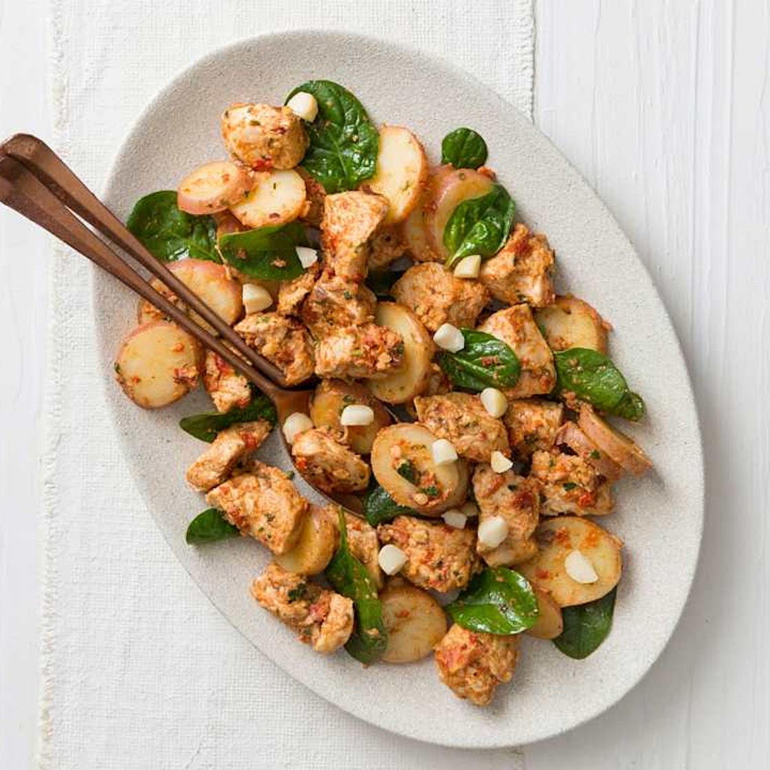 Red pesto chicken salad