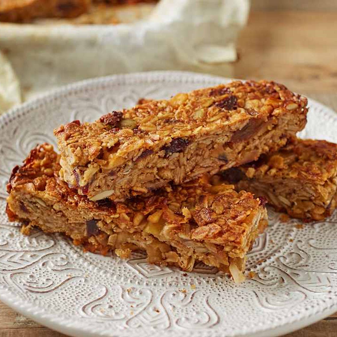 Chewy Cinnamon Apple Bars