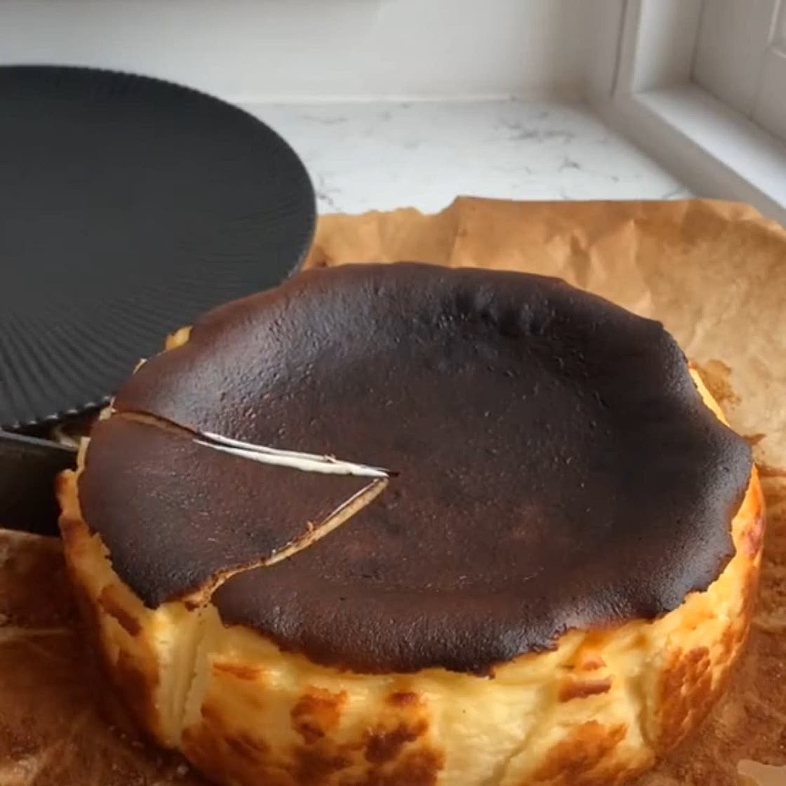 Burnt basque cheesecake