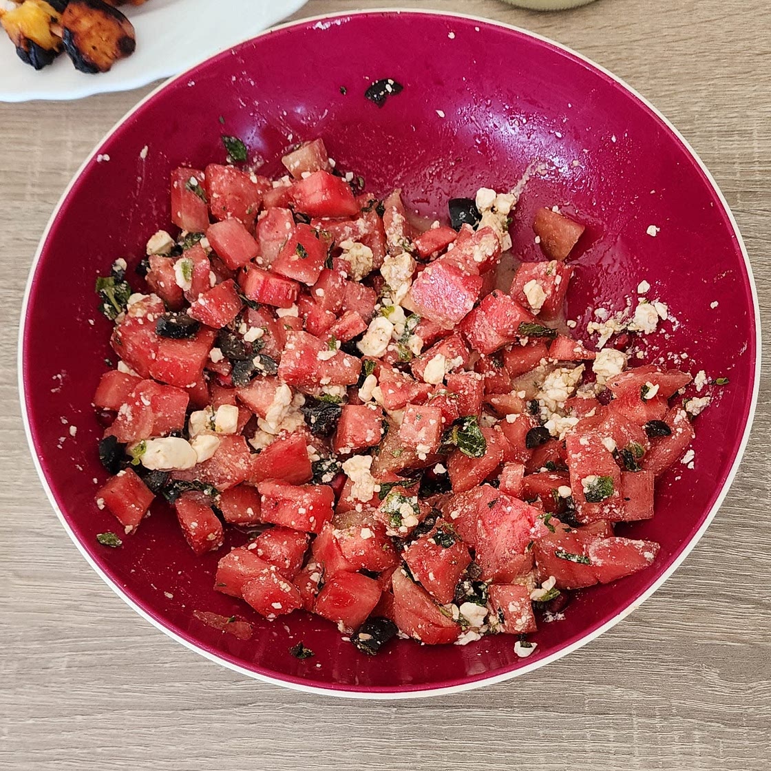 Salade de pastèque, olives noires et feta