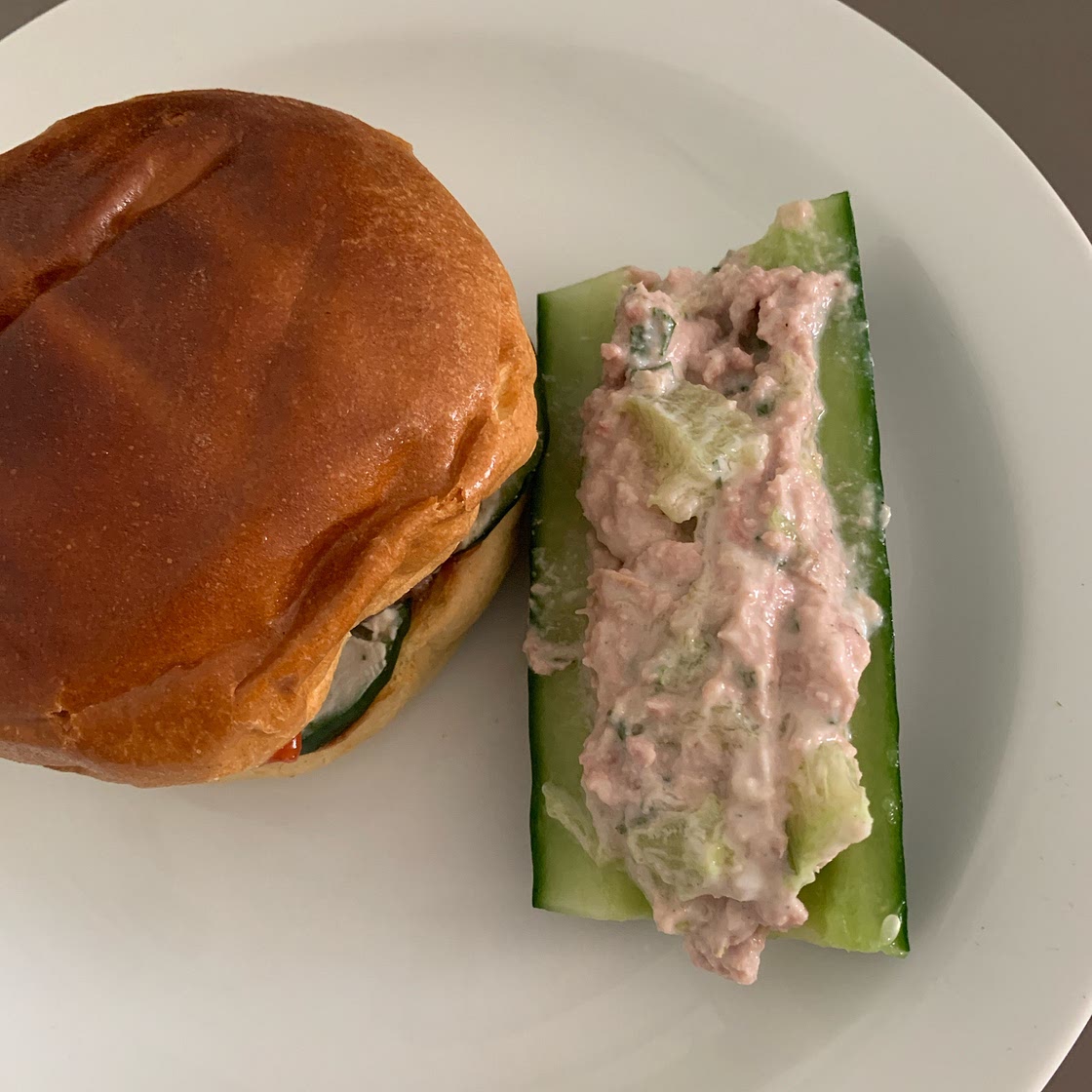 Concombre fourré au poisson