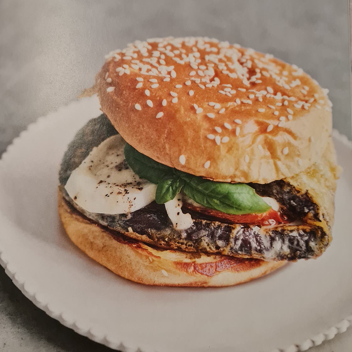 Burger mit Aubergine Parmigiana
