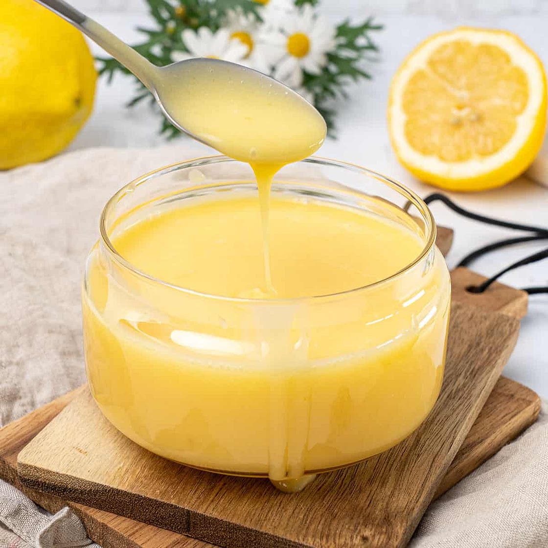 How To Make Lemon Curd (4-Ingredients)