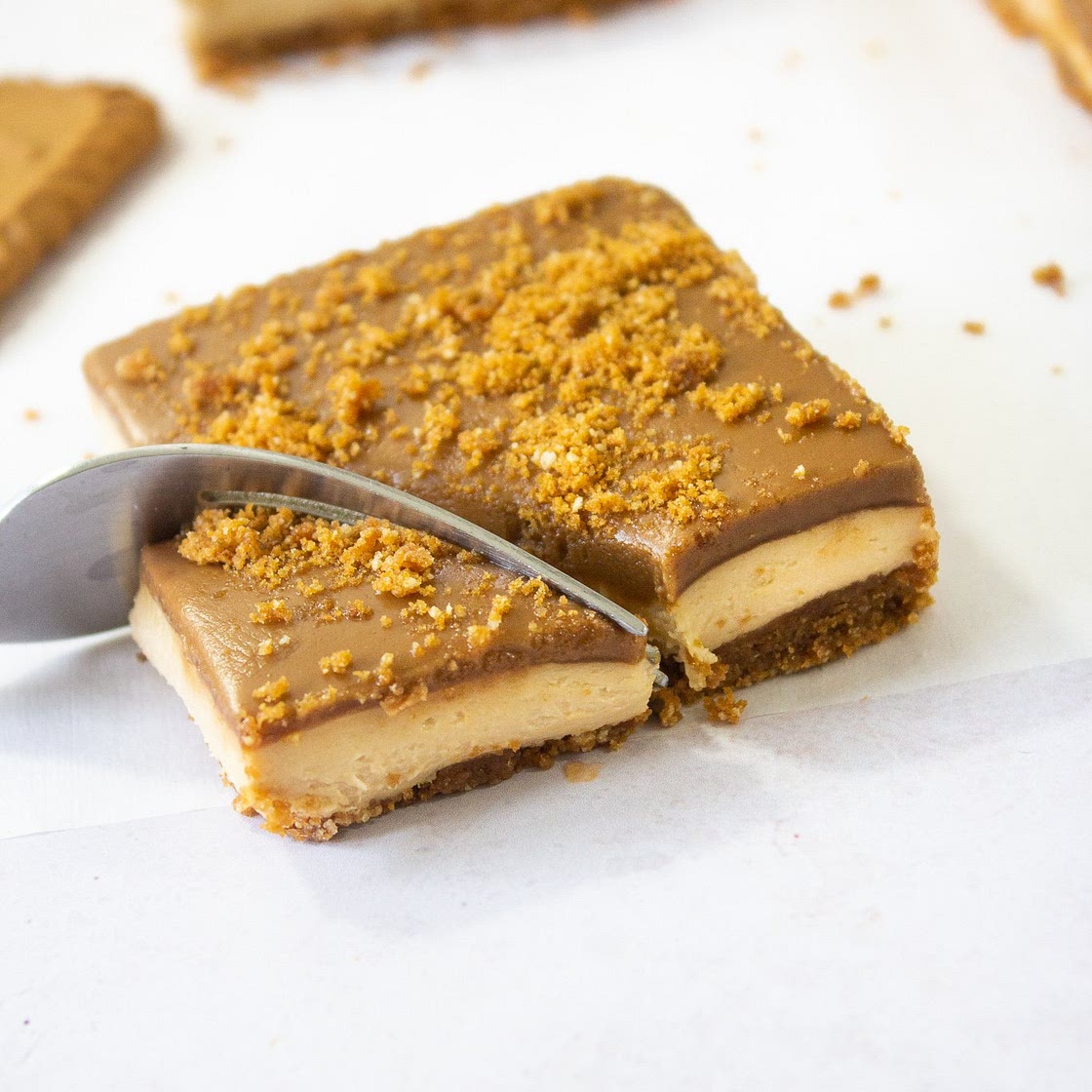Biscoff Cheesecake Bars