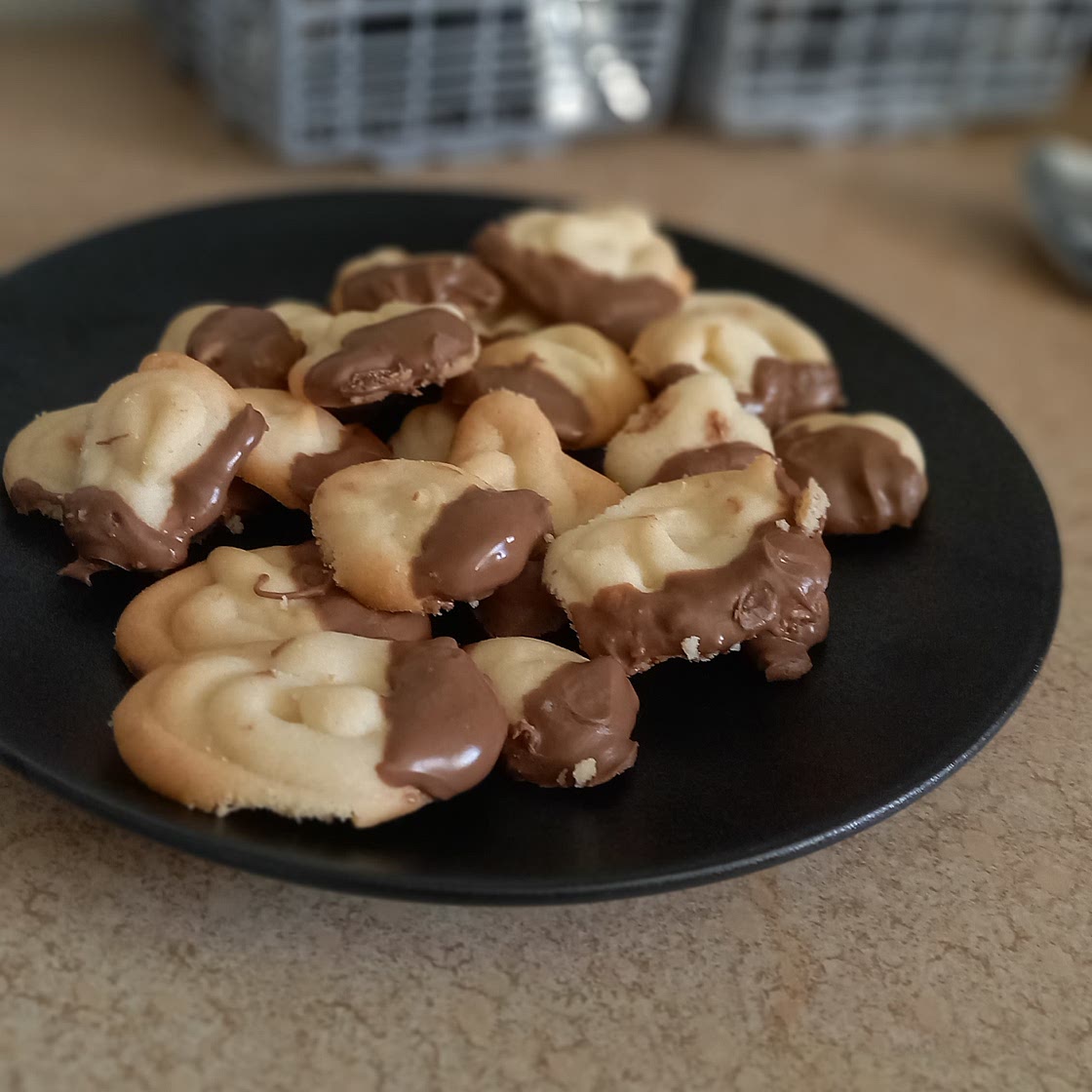 Melty swirly whirls