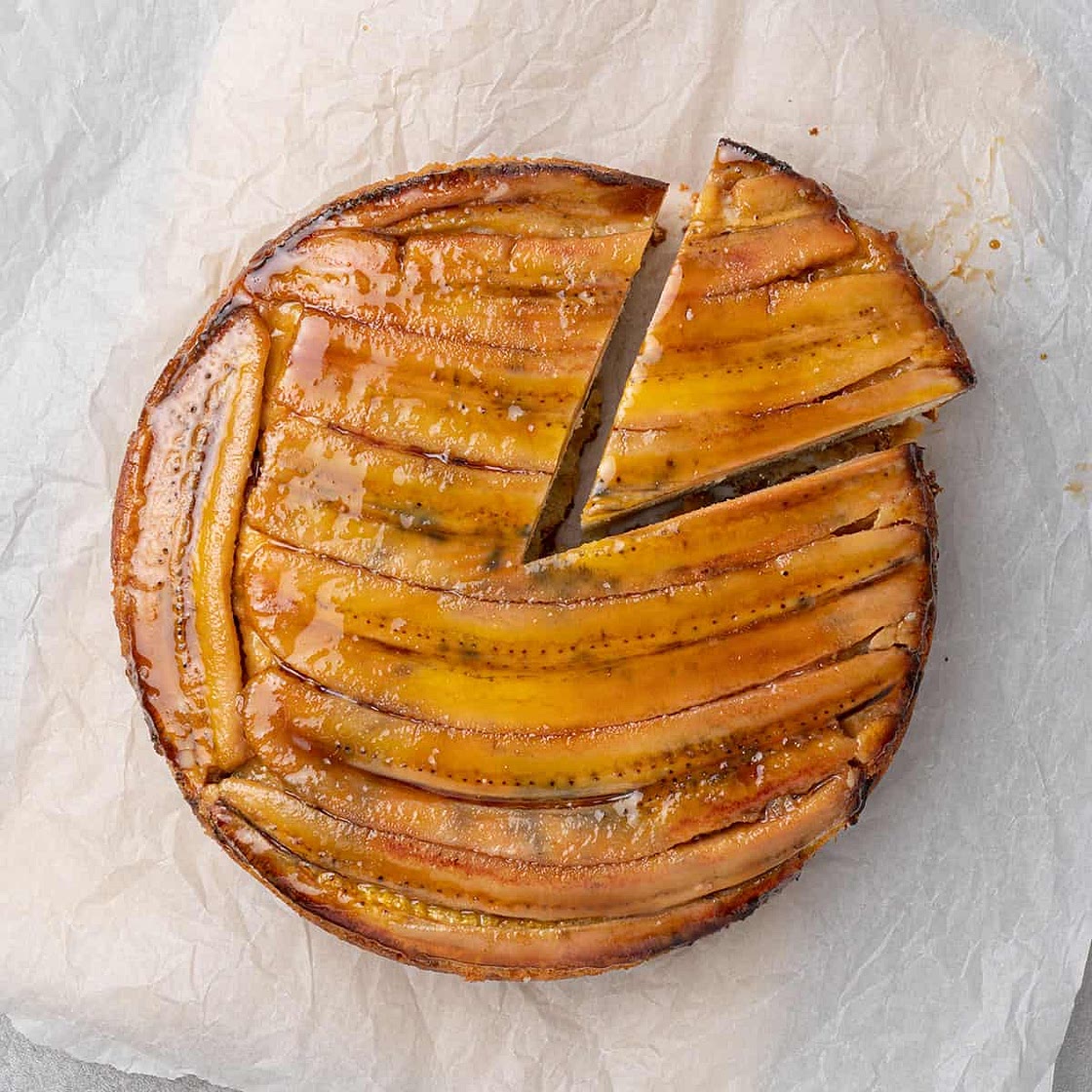 Caramelized Banana Upside Down Cake (VIDEO)