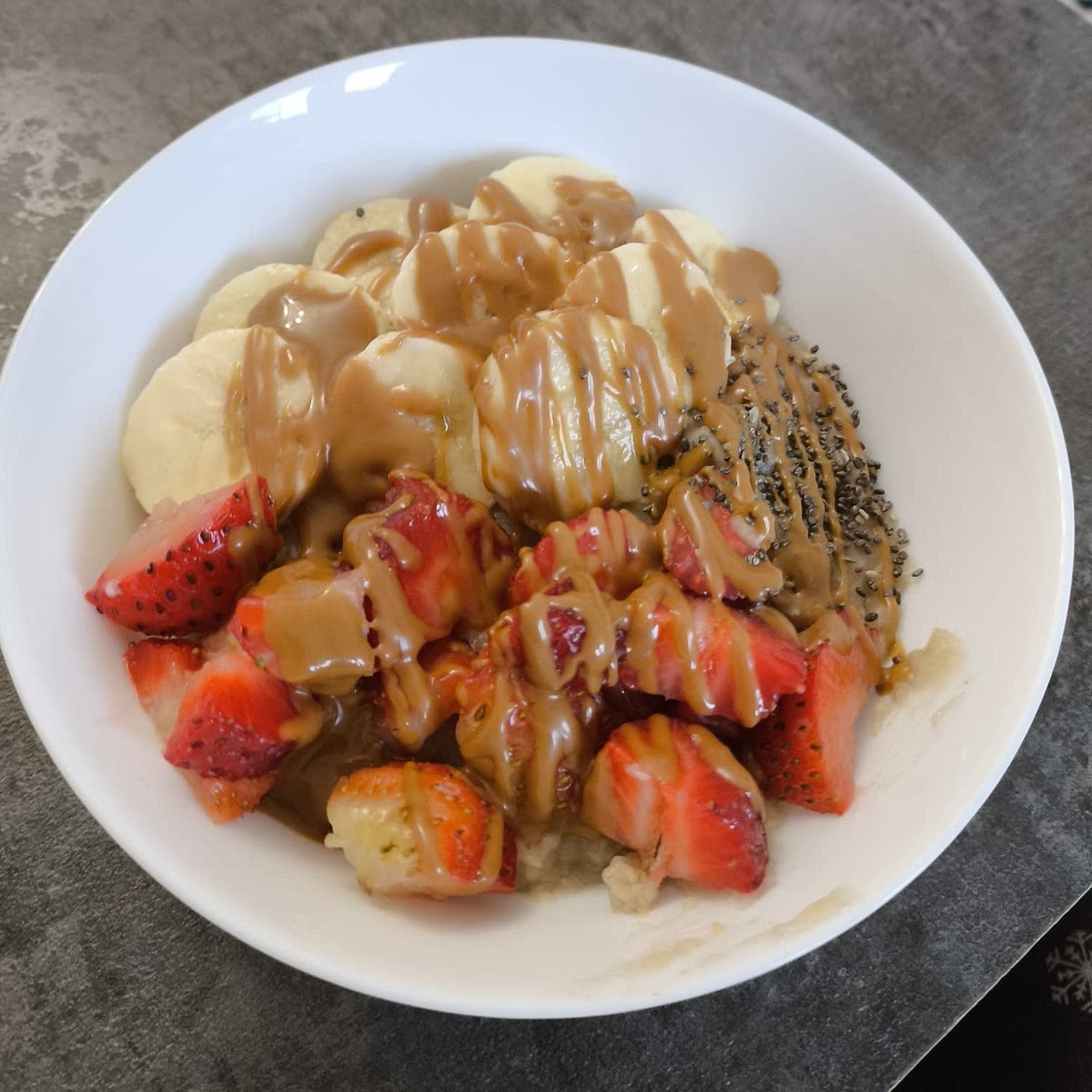 Peanut Butter Breakfast Oatmeal Bowl