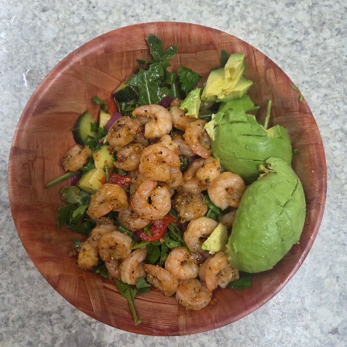 ⭐️8/10 Refreshing Shrimp & Avocado Salad