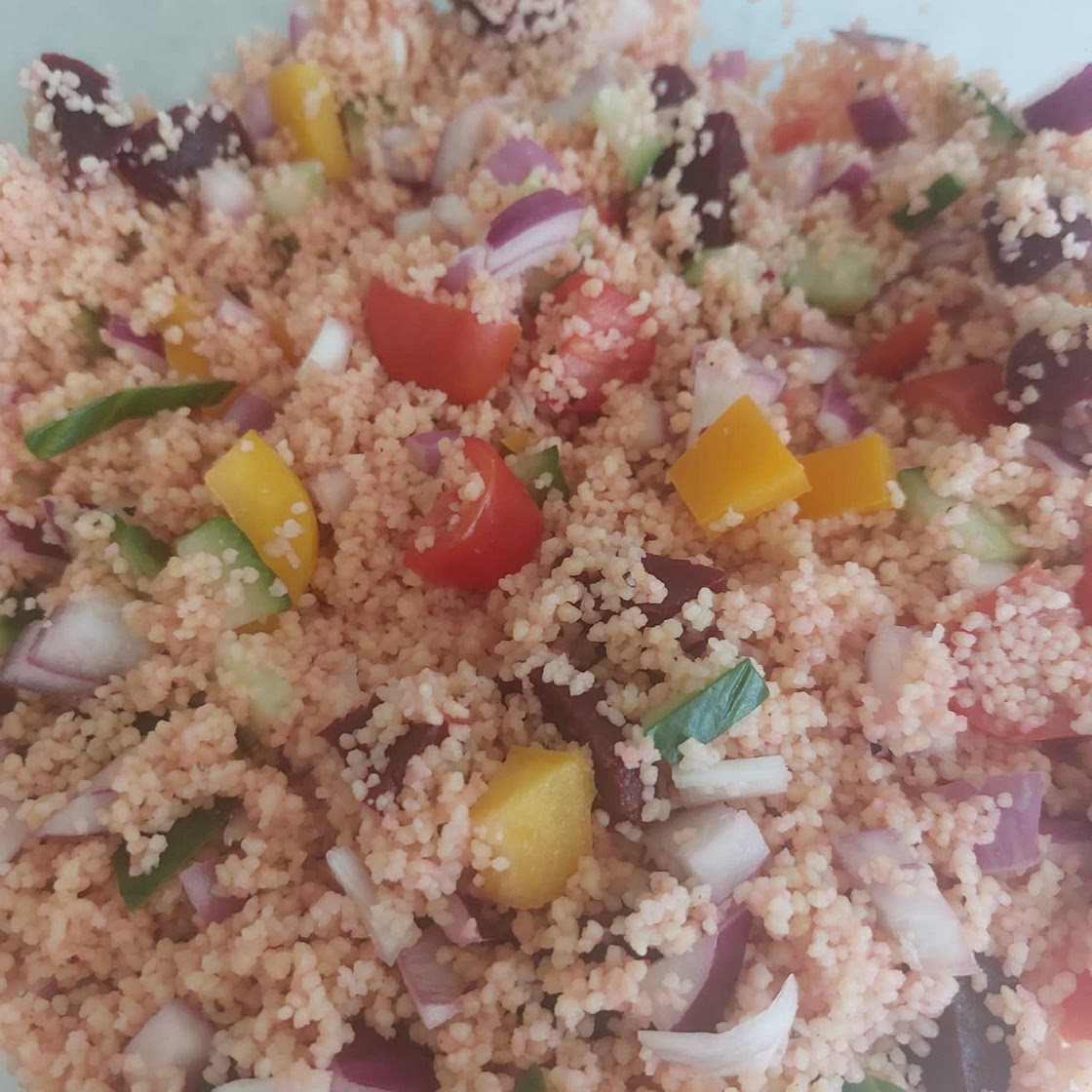 Quinoa Salad with Chickpeas and Vegetables