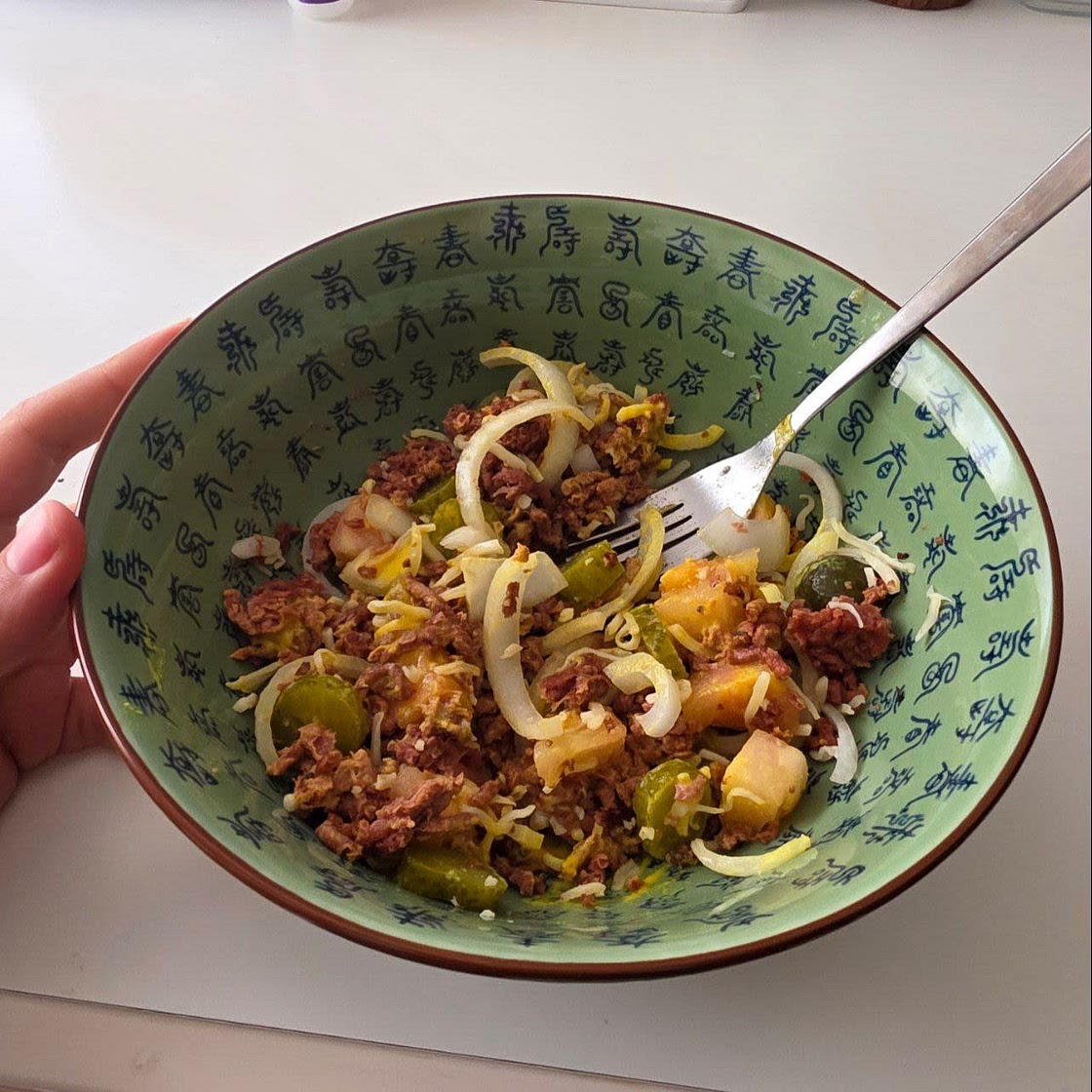 BURGER BOWL VEGETARIANO CON HEURA Y PATATAS
