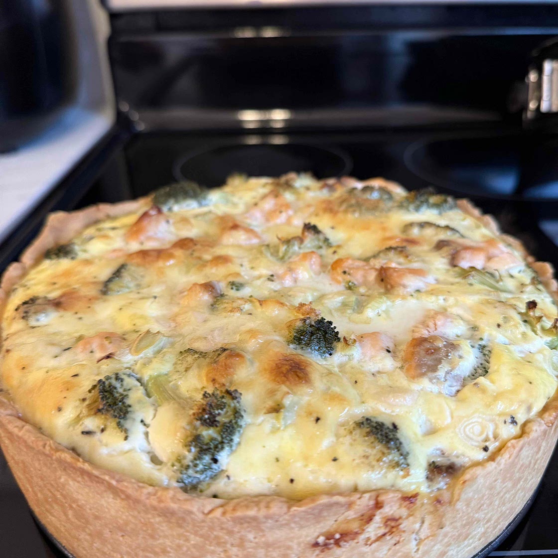 Quiche au saumon et au brocoli