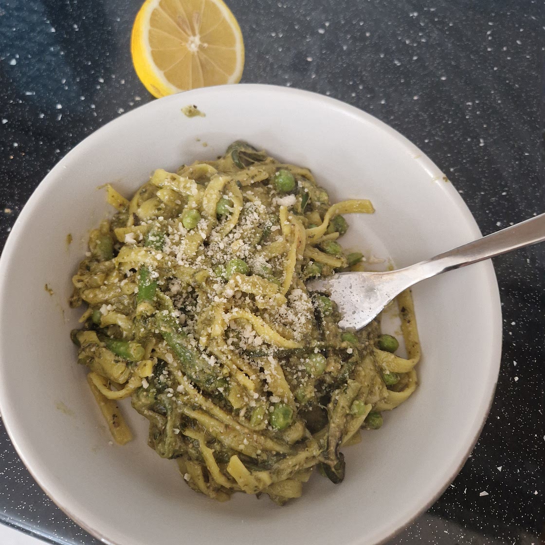 Lemon green pesto linguine