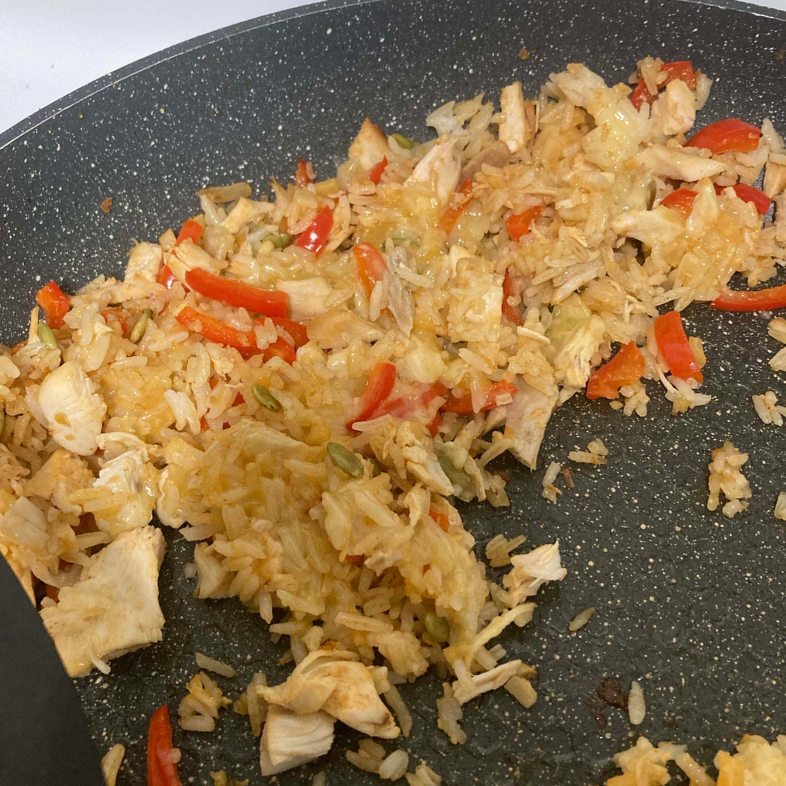 Cheesy Chicken & Rice Skillet with Hidden Veg and Smoky Vibes