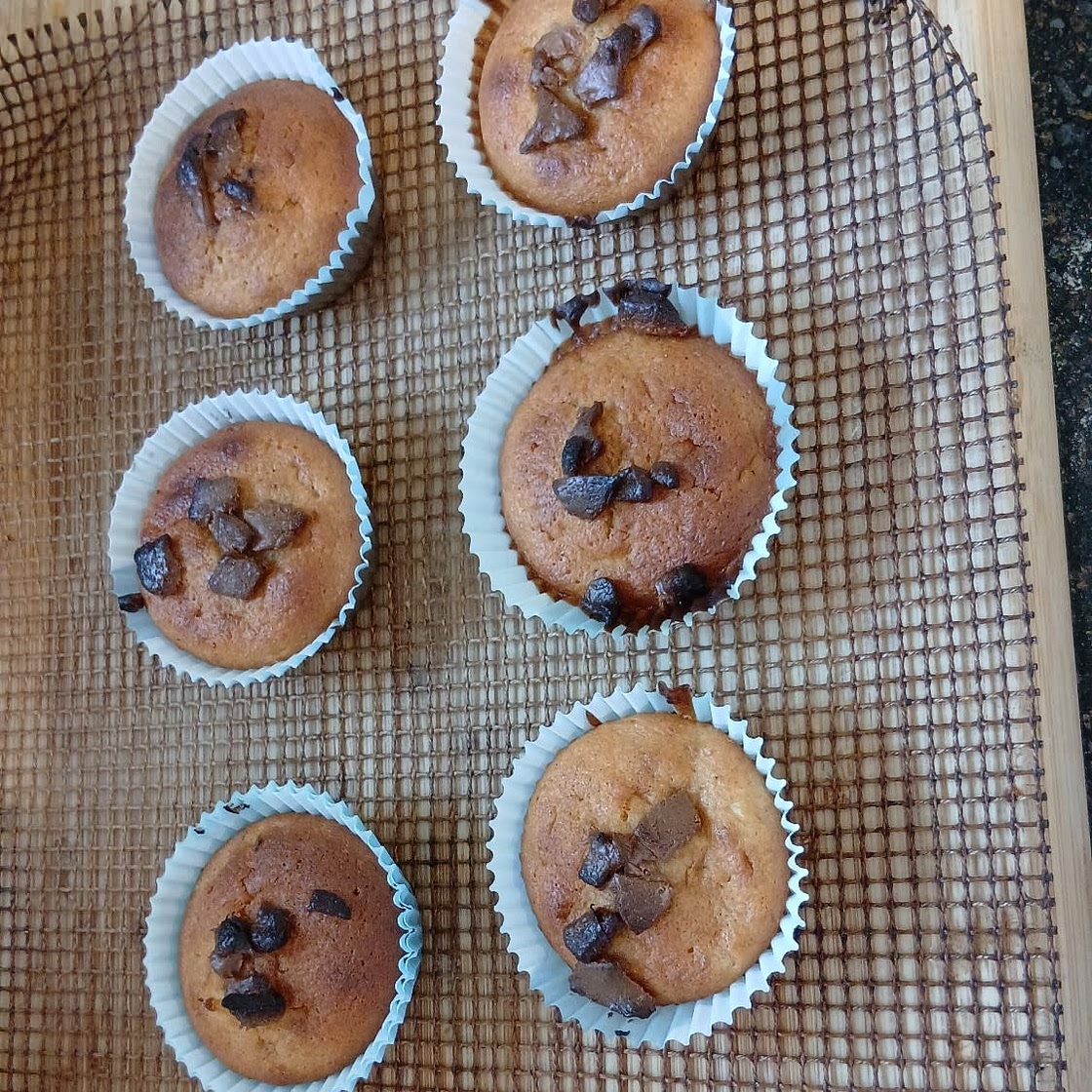 Small Batch Banana Muffins (One Banana)