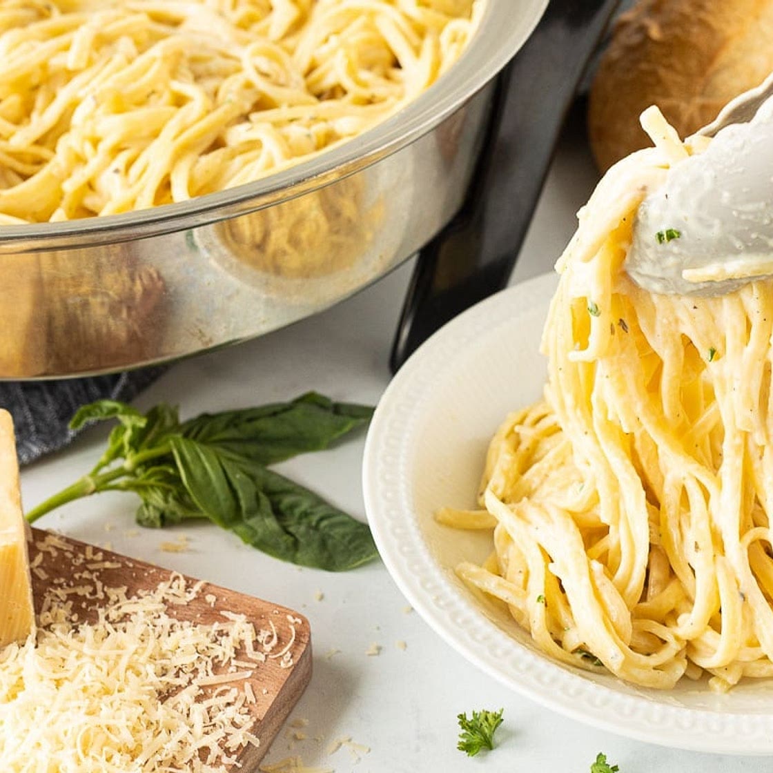 One Pot Creamy Garlic Noodles