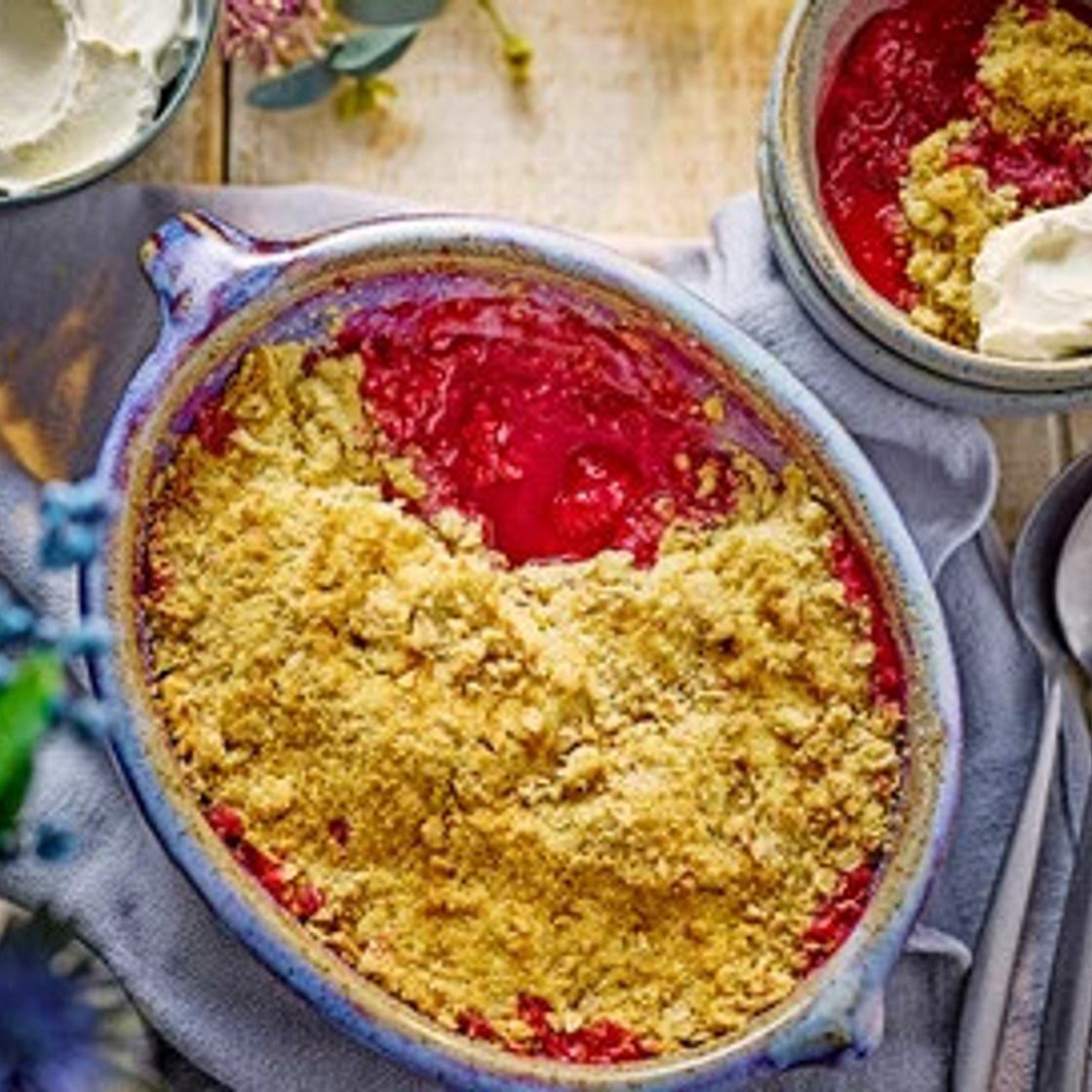 Raspberry & shortbread crumble