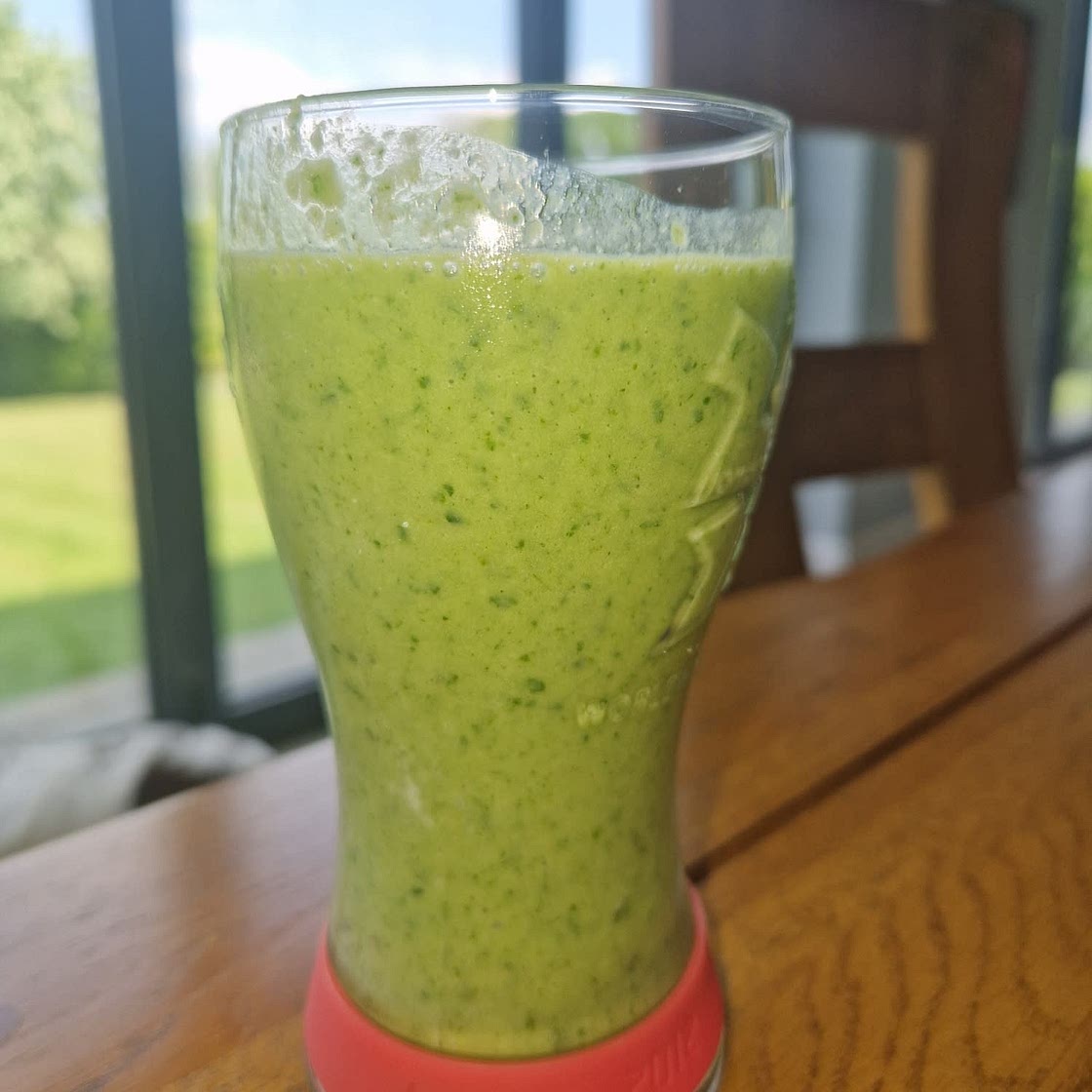 Energy Smoothie Recipe: Kale Pineapple Smoothie