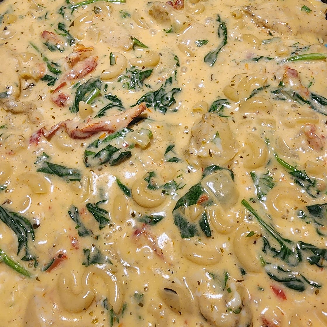 Tuscan Chicken Mac And Cheese (ONE POT, STOVE TOP)