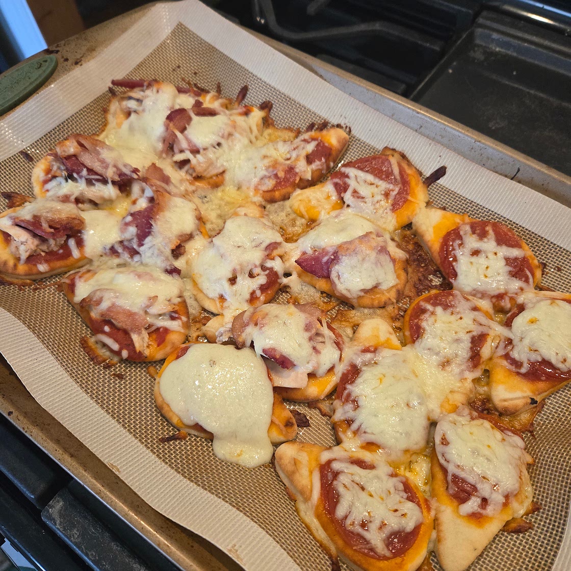 Chicken bacon ranch pizza naan bites