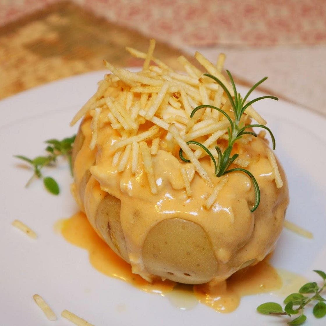 Batata Recheada com Strogonoff
