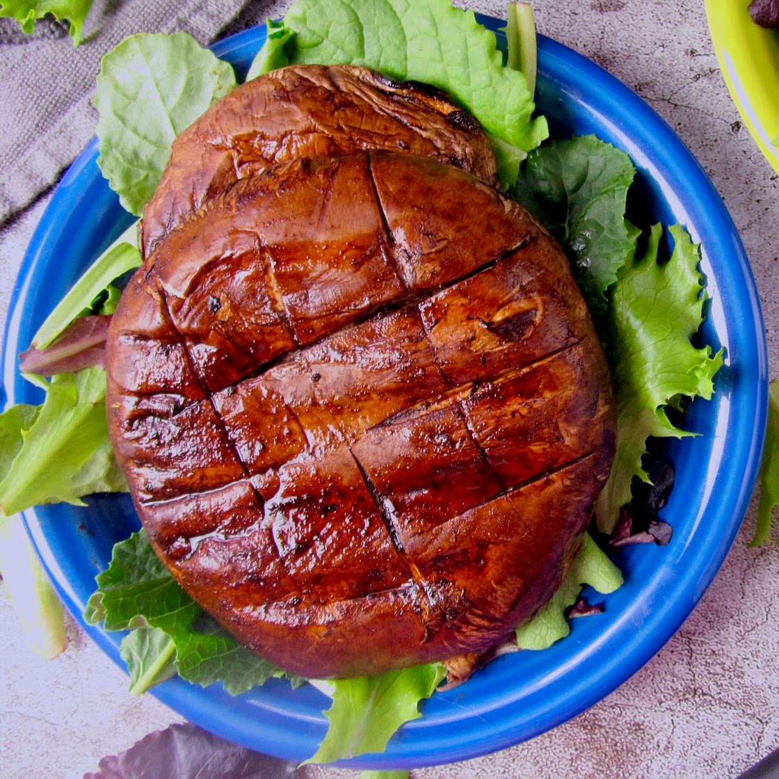 Grilled Portobello Mushrooms (Portobello "Steaks")