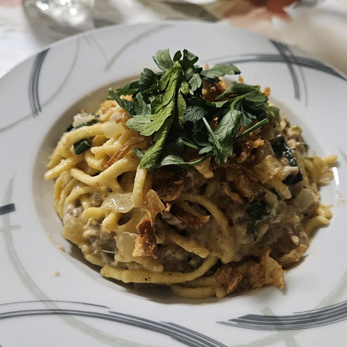 Spätzlepfanne mit Lauch und Hackfleisch