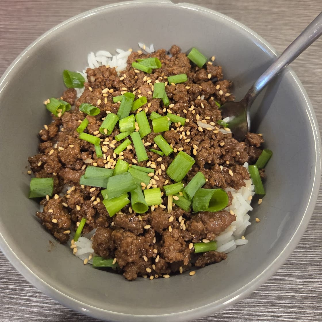 Korean Ground Beef and Rice Bowls
