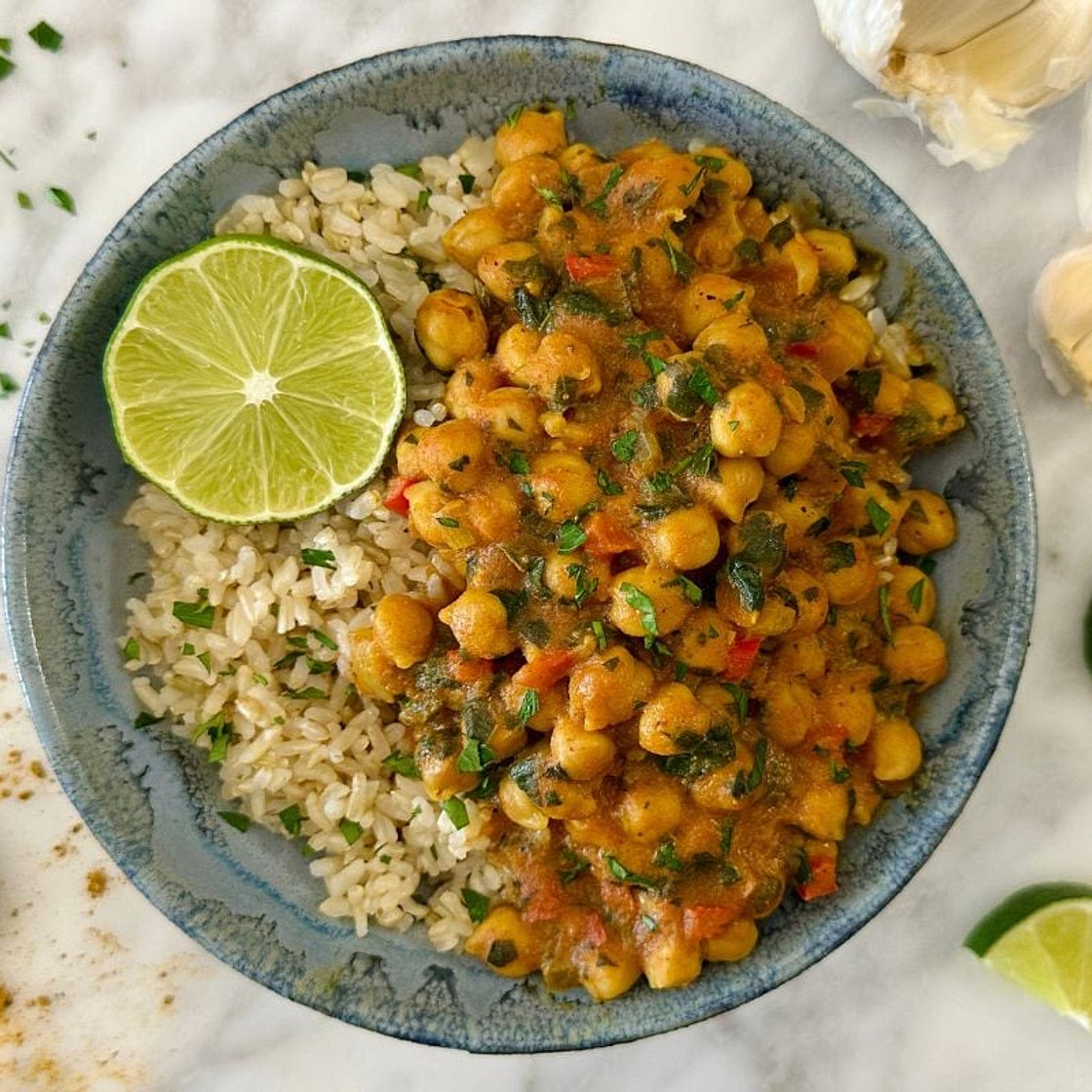 COCONUT CHICKPEA CURRY