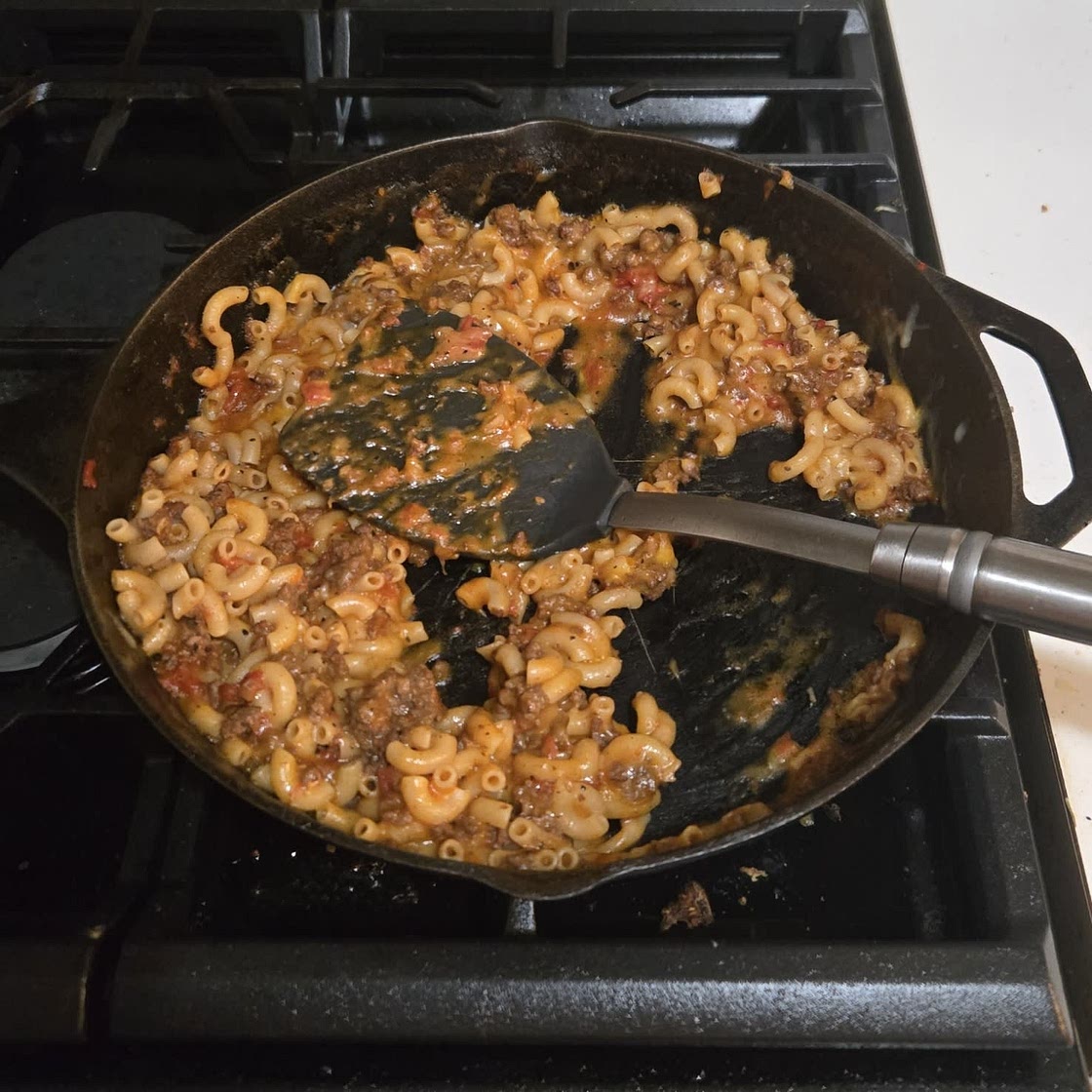 Skinny One Pot Cheeseburger Pasta Skillet