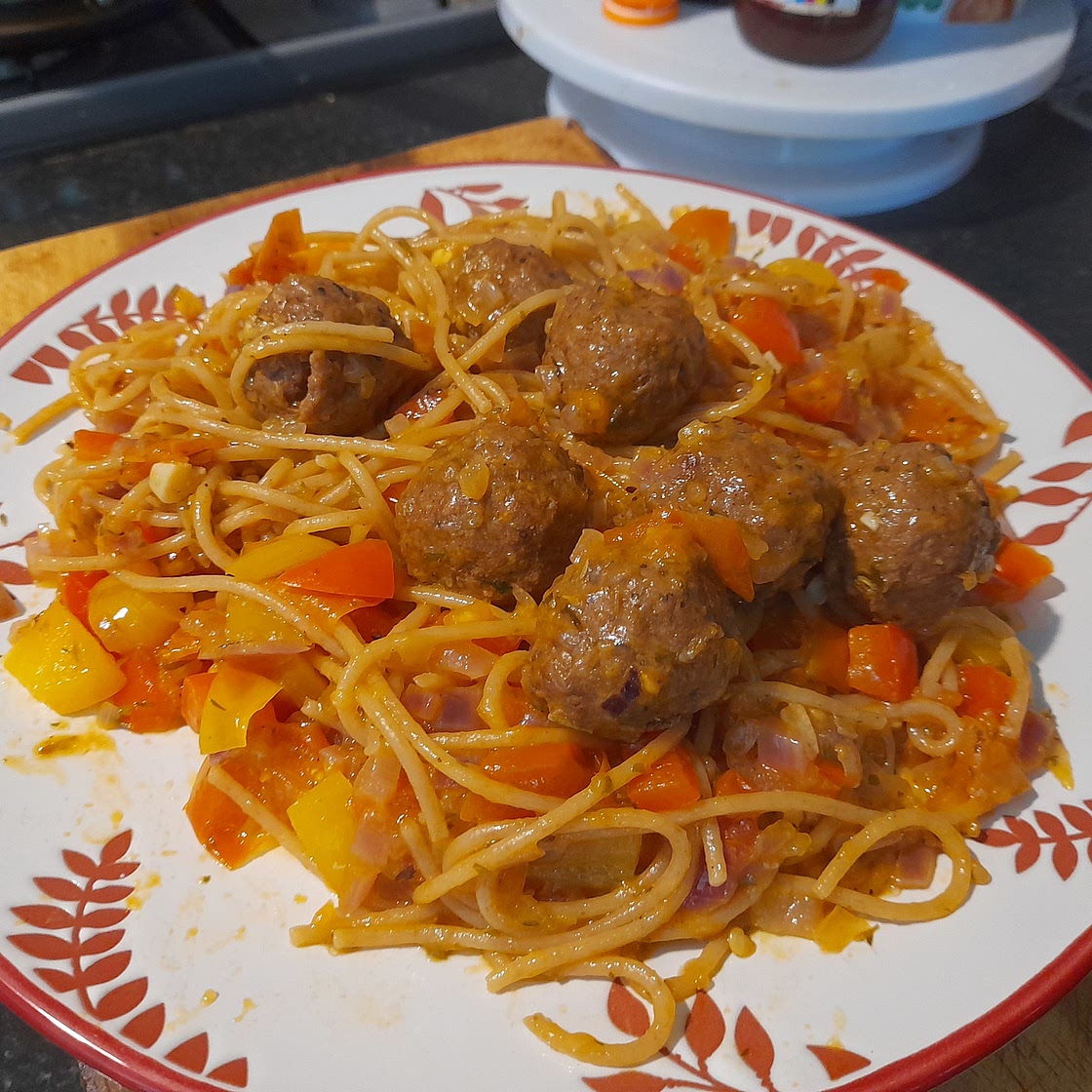 Spaghetti meatballs