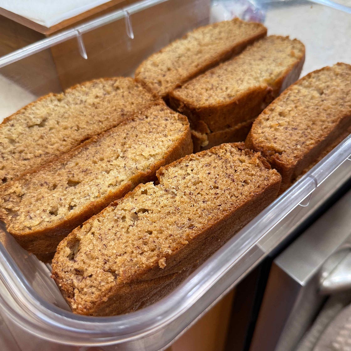 Easy delicious banana bread