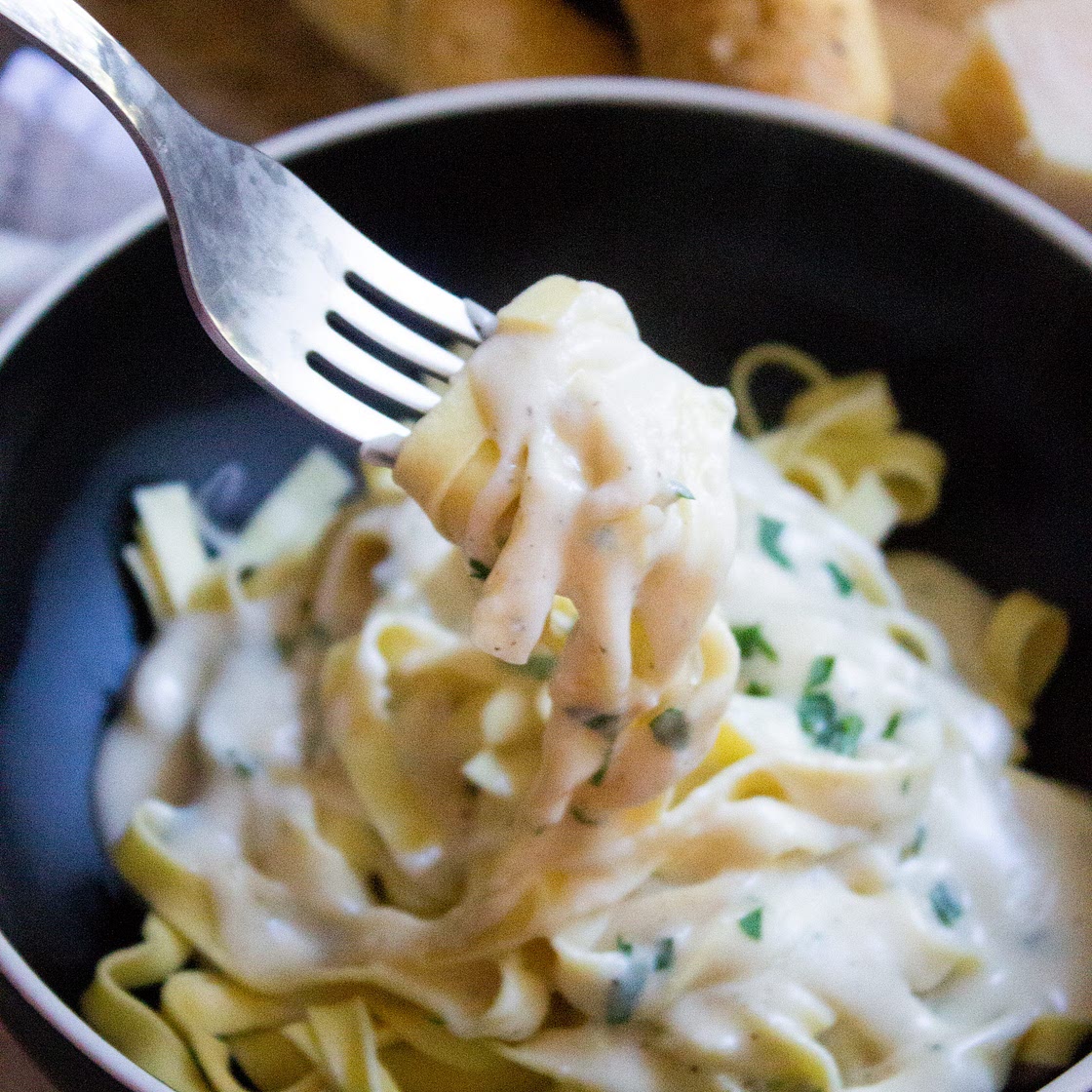 Easy Homemade Alfredo Sauce