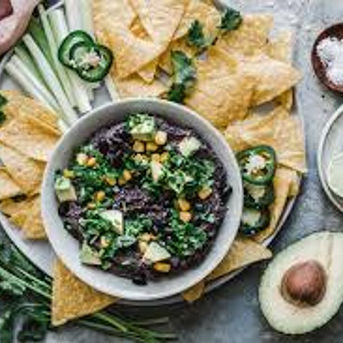 Bohnen Avocado Dip