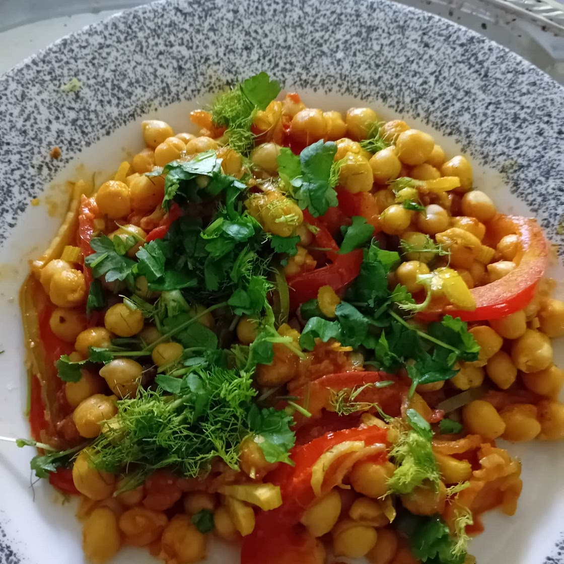 Tangy chickpeas with fresh fennel
