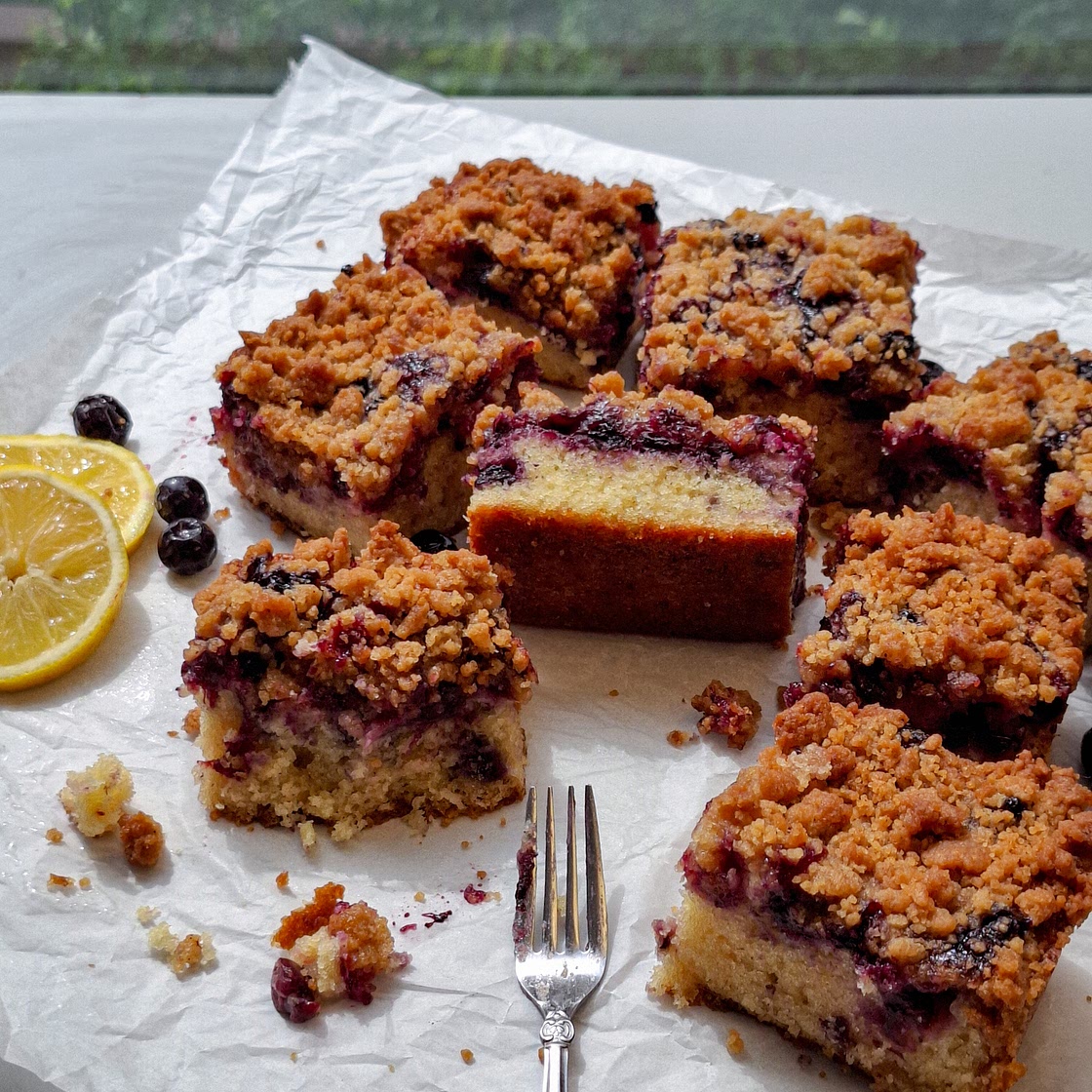 Soft Blueberry Crumb Cake