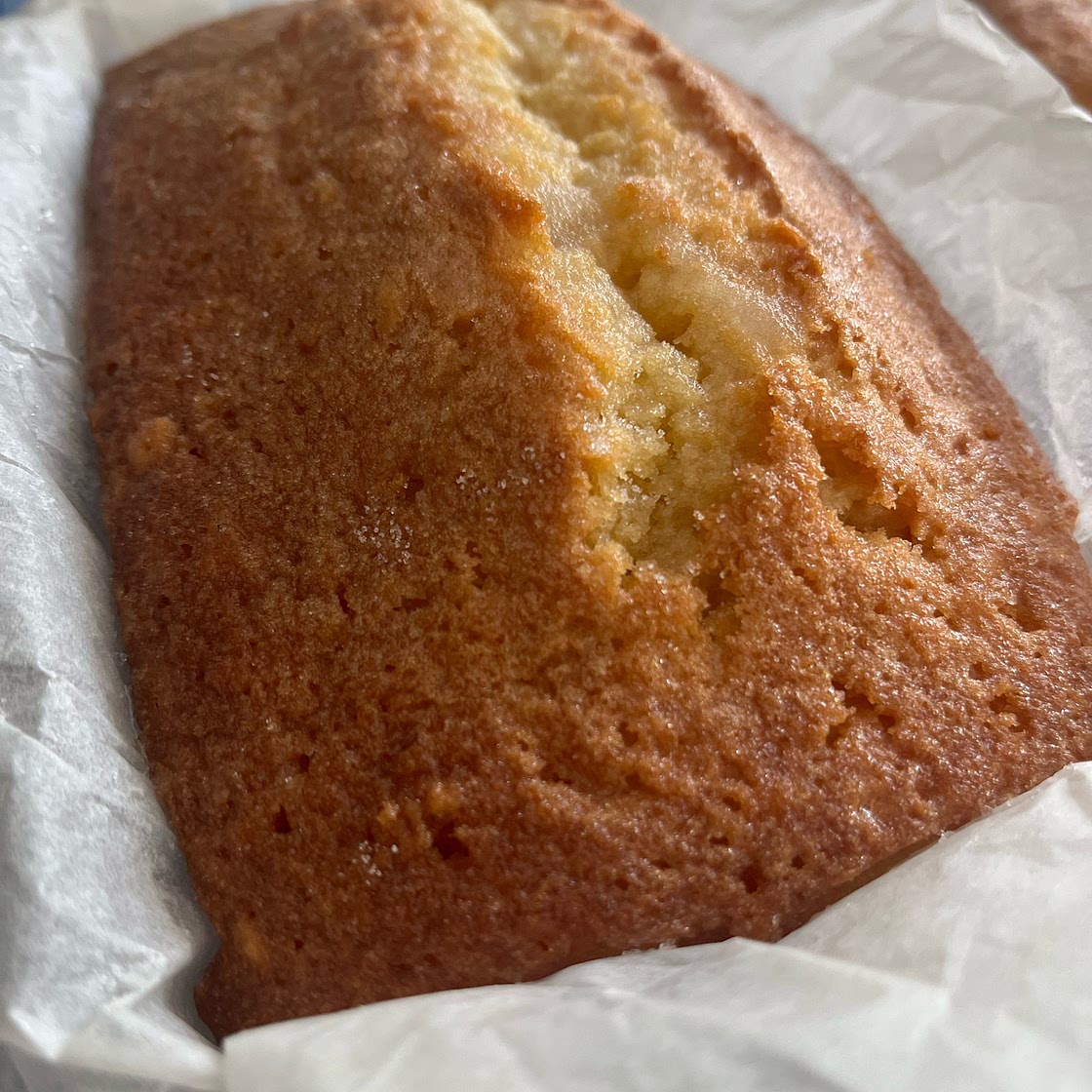 Lemon drizzle cake