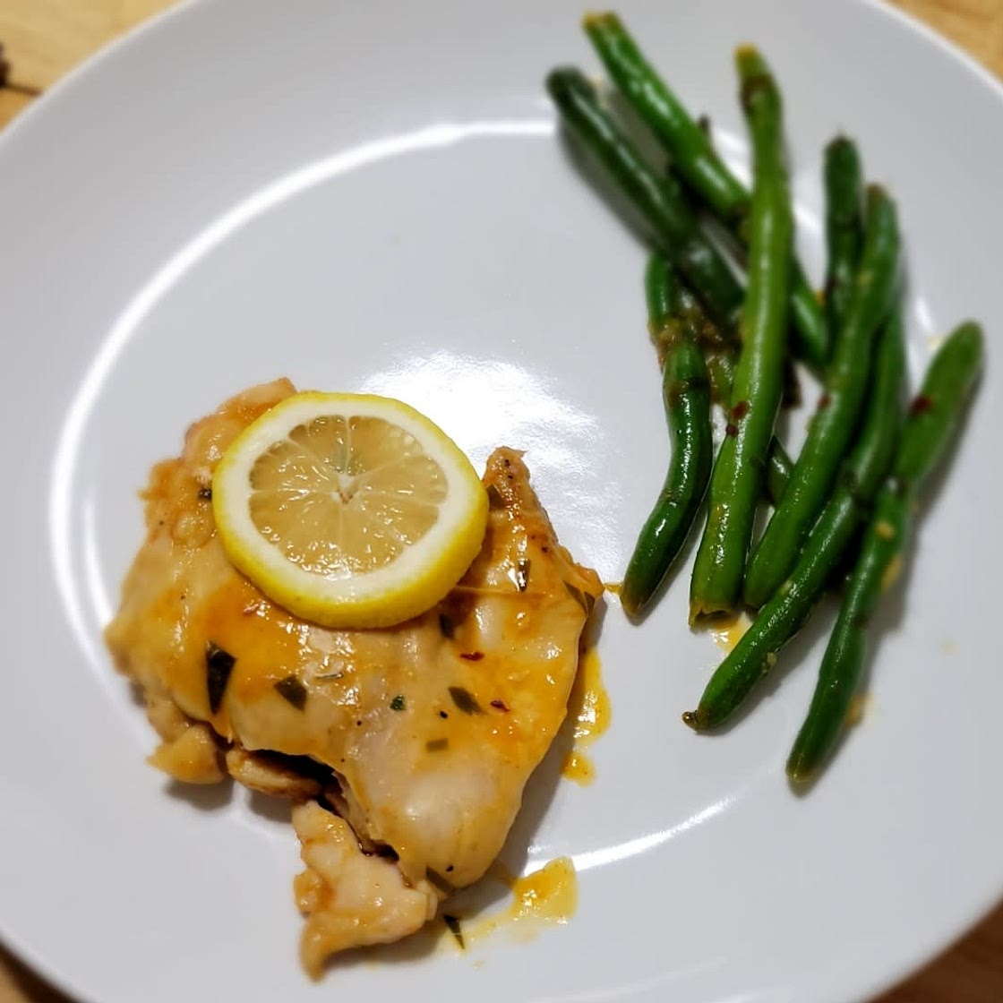 Lemon Garlic Butter Chicken and Green Beans Skillet