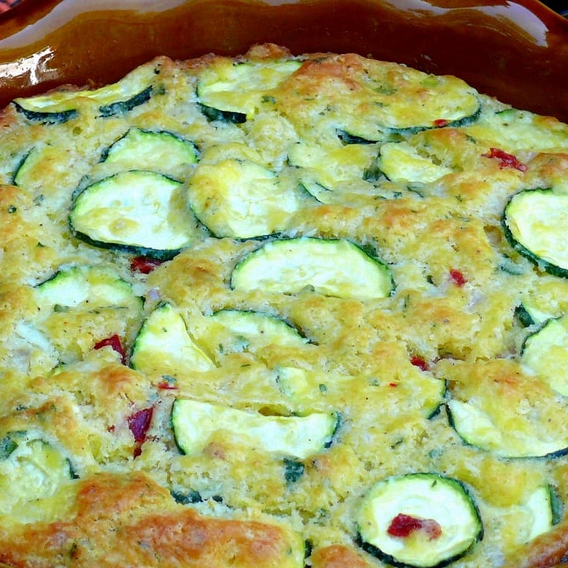 Zucchini-Shallot-Roasted Red Pepper Pie