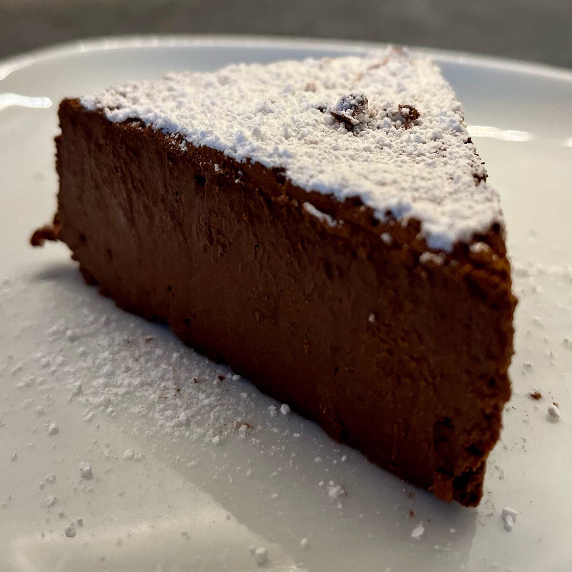 Apple & dark chocolate mousse cake