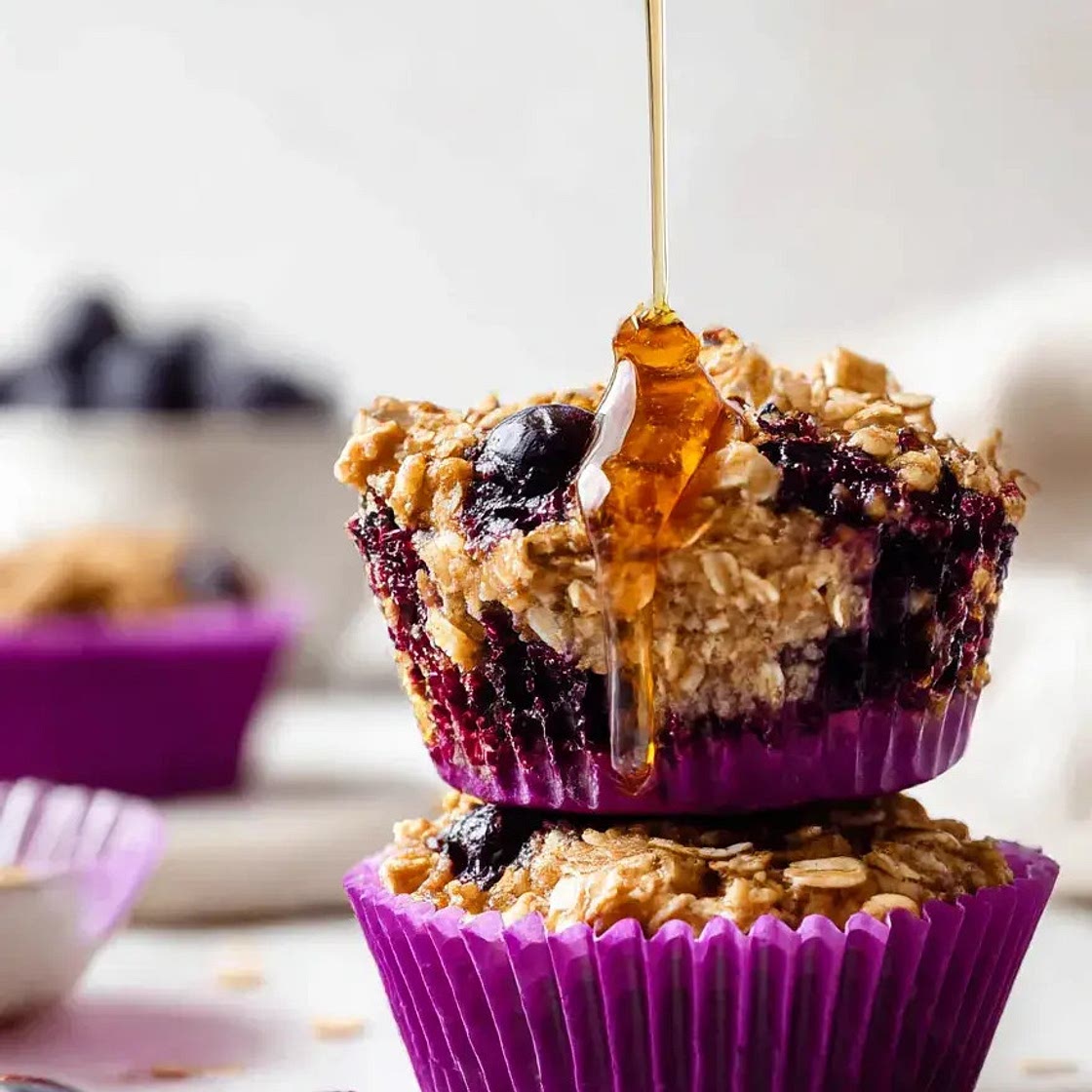 blueberry baked oatmeal cups: Healthy Grab-and-Go Breakfast