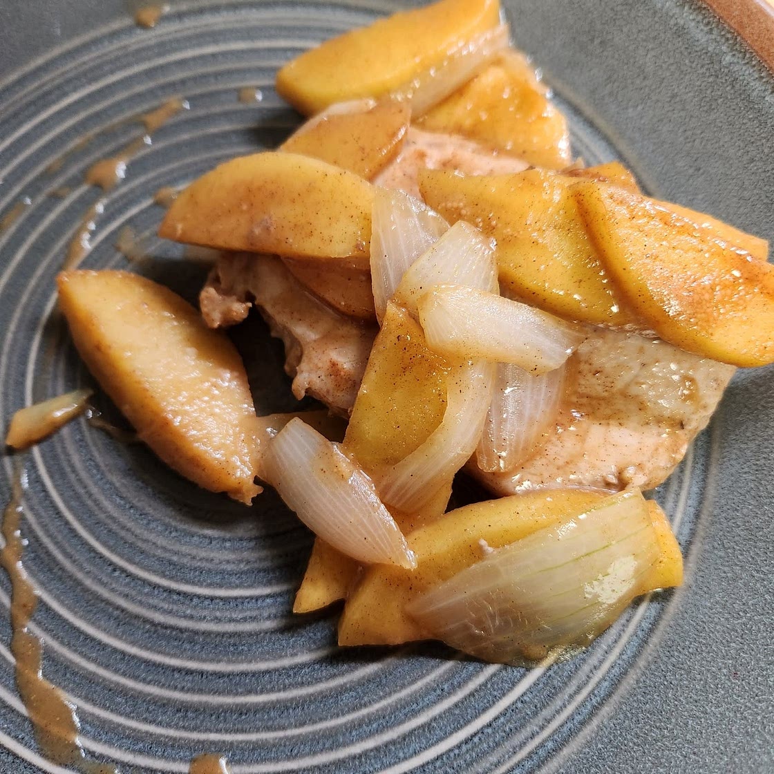Apple Cinnamon Pork Chops