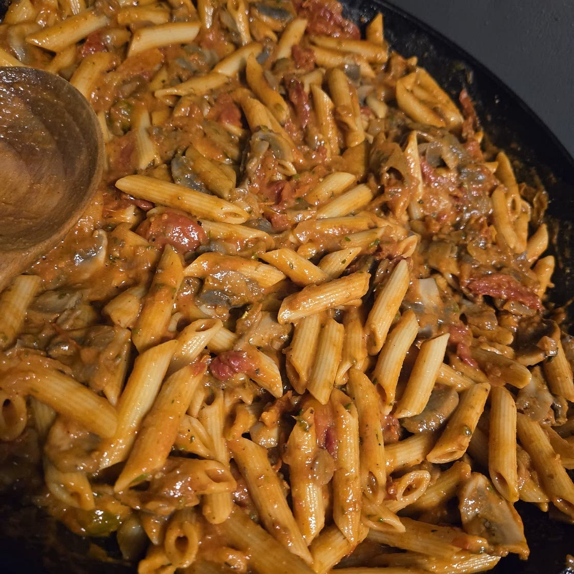 Roasted tomato pasta with mushrooms