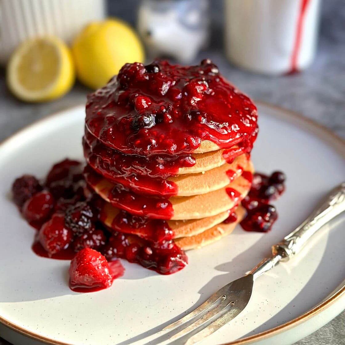 Easy 4-Ingredient Berry Dessert Sauce