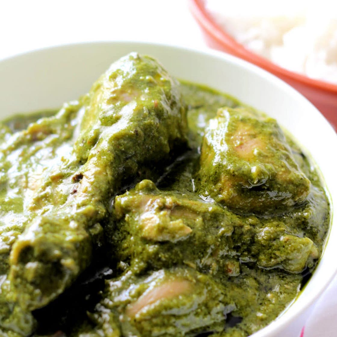 Cilantro Chicken (Hariyali Chicken Curry)