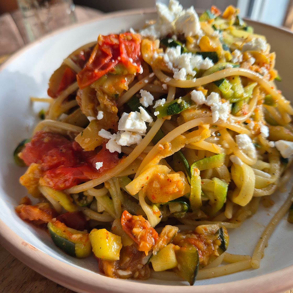 Spaghetti de courgette et tomates cerises