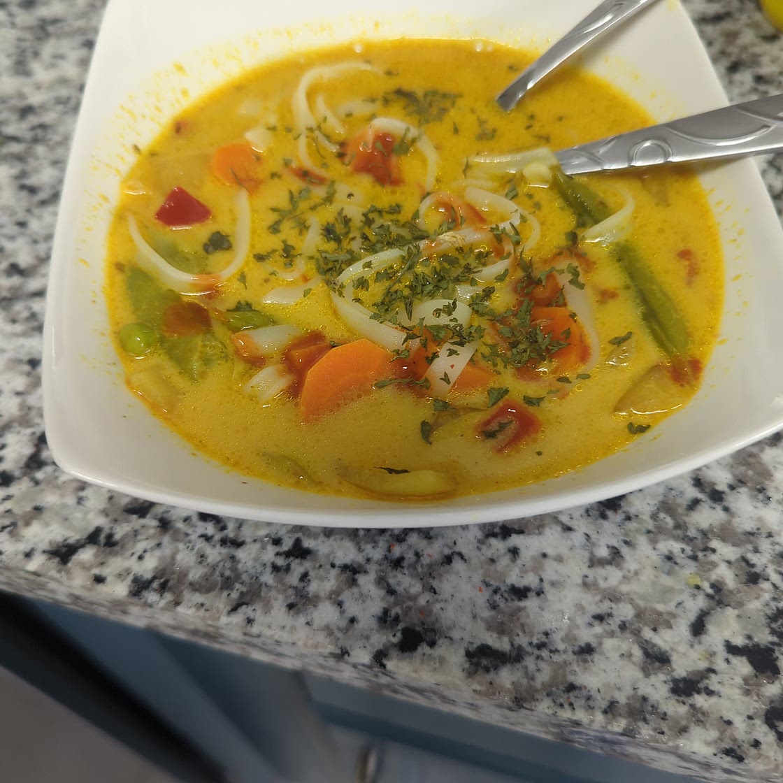 Turmeric vegetable soup