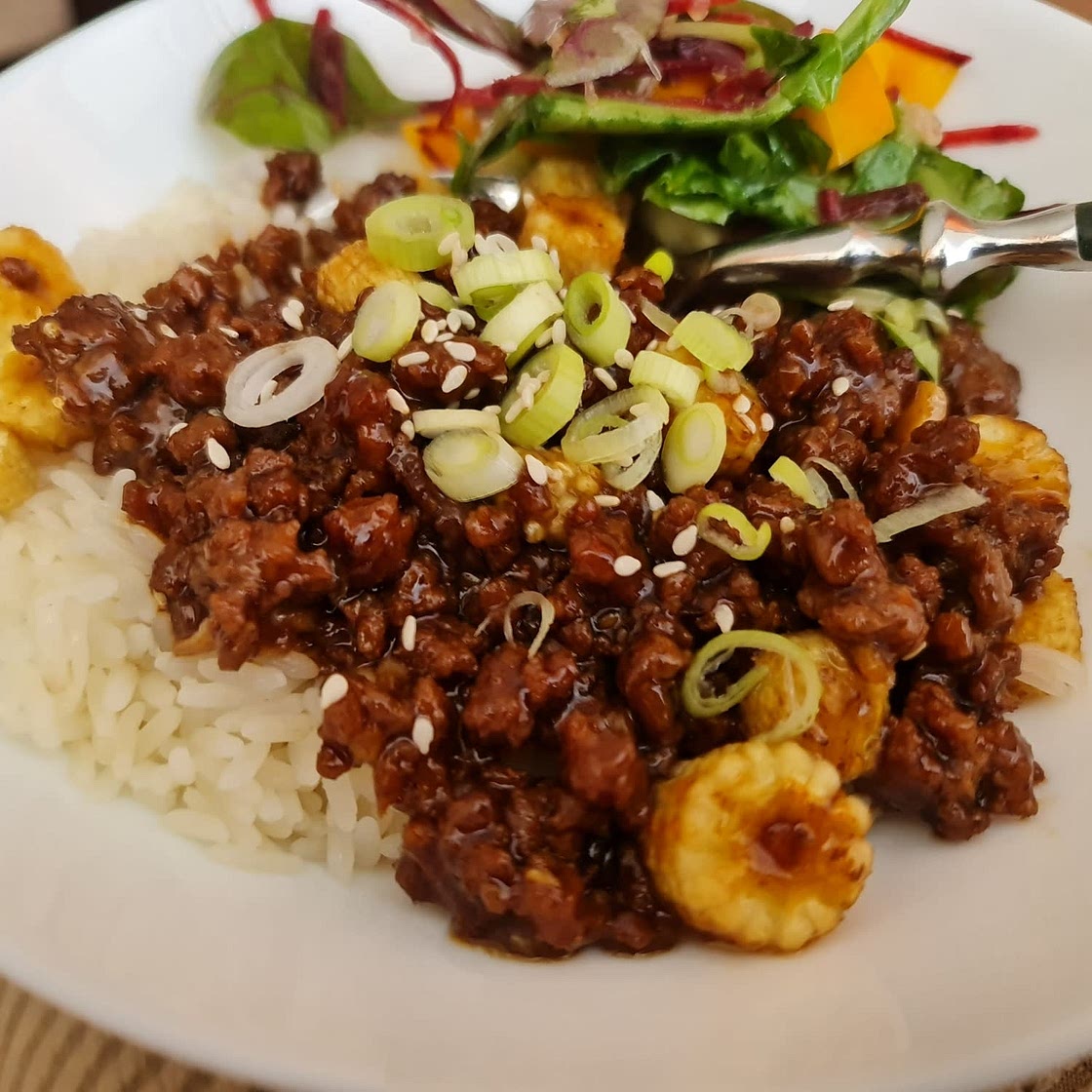 Korean Ground Beef and Rice Bowls