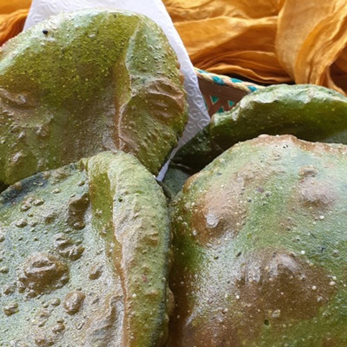 पालक पूरी (Palak Puri recipe in Hindi)