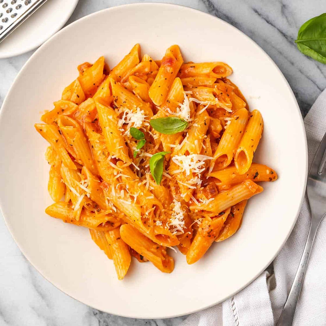 Rose Sauce Pasta (Pink Sauce Pasta)